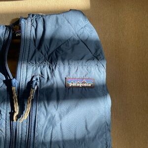Patagonia Quilted Insulated Bomber Hoodie (Passage Blue, M)